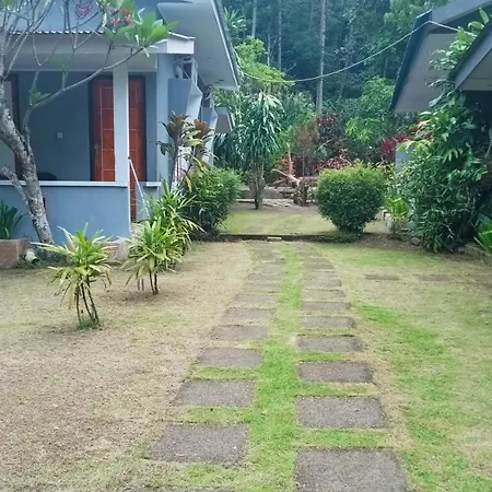 Tangkoko Ranger Homestay Bitung Exterior photo